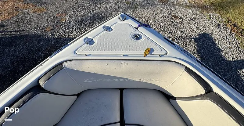 Slide: The Image of Comfortable Bow Seating - 15983800