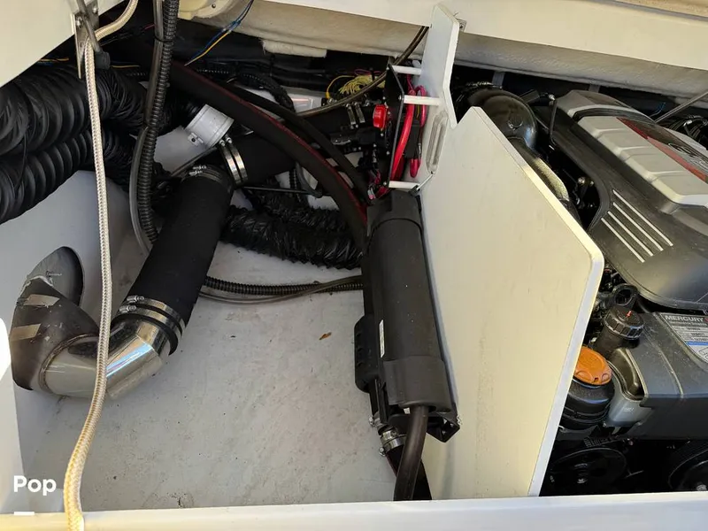 Slide: The Image of Crownline Boats 240 SS 2023 - 15983861