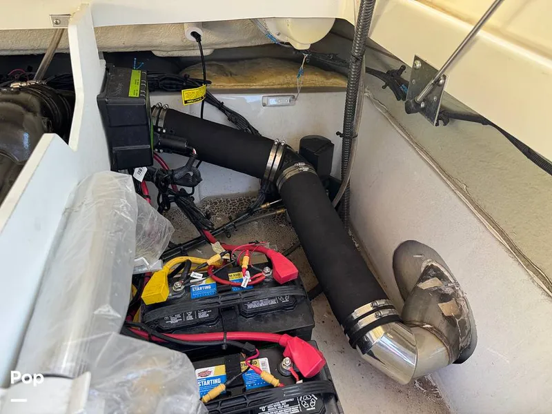 Slide: The Image of Crownline Boats 240 SS 2023 - 15983862