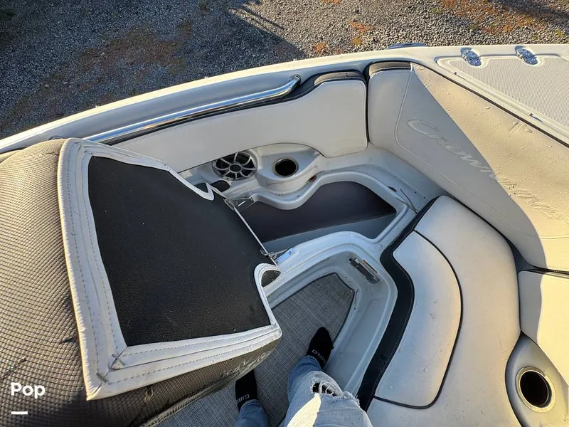 Slide: The Image of Crownline Boats 240 SS 2023 - 15983868