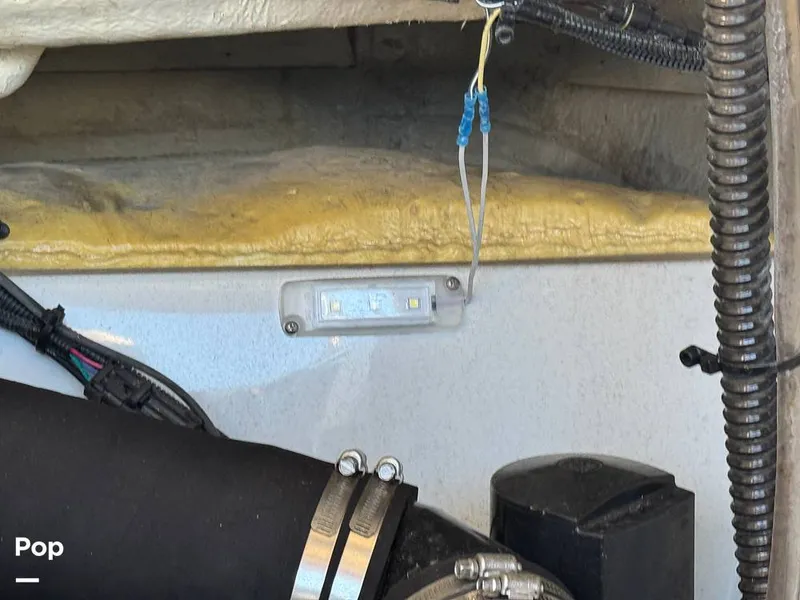 Slide: The Image of Crownline Boats 240 SS 2023 - 15983880