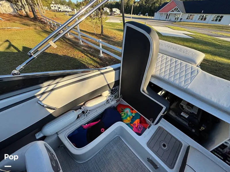 Slide: The Image of Crownline Boats 240 SS 2023 - 15983882