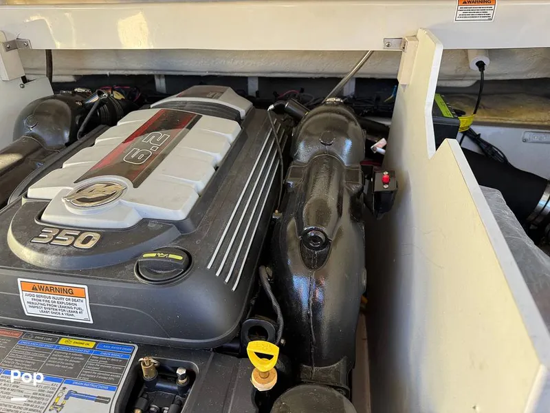 Slide: The Image of Crownline Boats 240 SS 2023 - 15983890