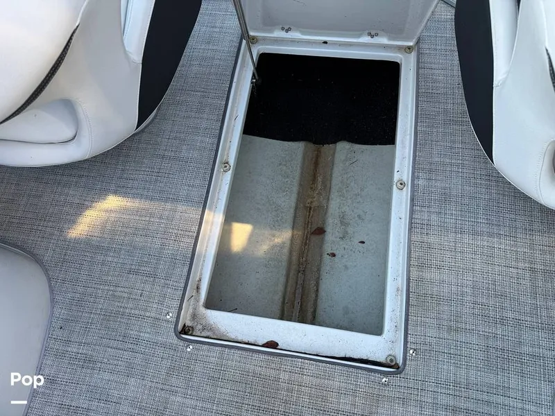 Slide: The Image of Crownline Boats 240 SS 2023 - 15983896