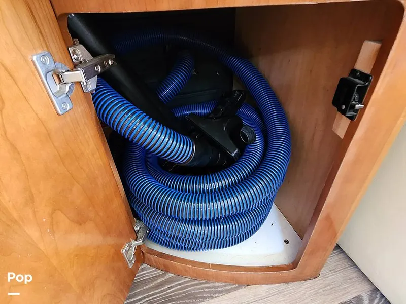 Slide: The Image of Carver 360 Sport Sedan 2004 - 15930636