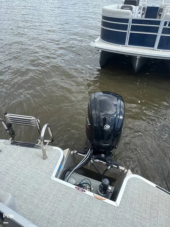 Slide: The Image of Harris HCX23 2024 - 15913352