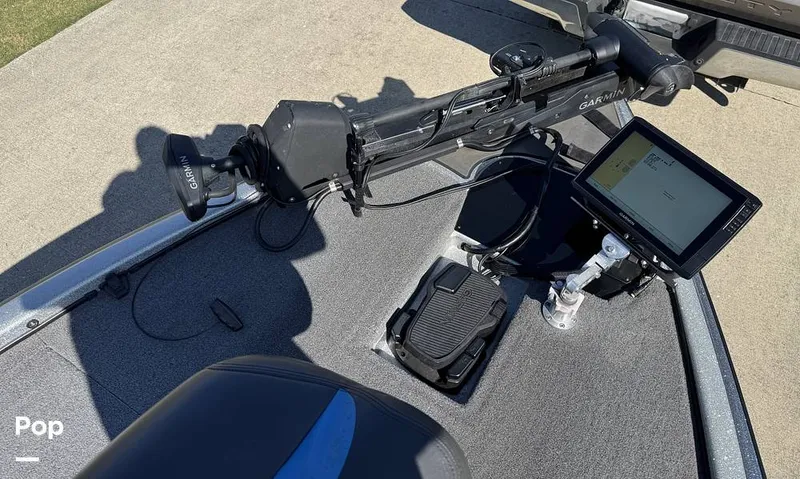 Slide: The Image of Falcon 21TE 2020 - 15944505