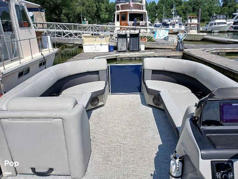 Slide: The Image of Harris HCX23 2024 - 15913902