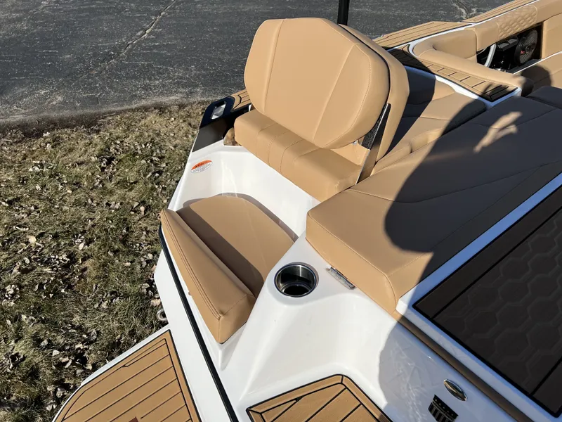 Slide: The Image of Mastercraft XT25 2024 - 25