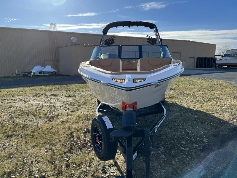 Slide: The Image of Mastercraft XT25 2024 - 5