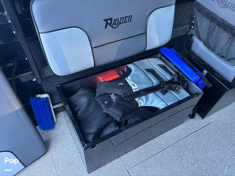 Slide: The Image of Raider 210 Explorer 2023 - 15932993