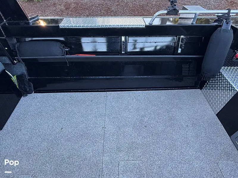 Slide: The Image of Raider 210 Explorer 2023 - 15933005