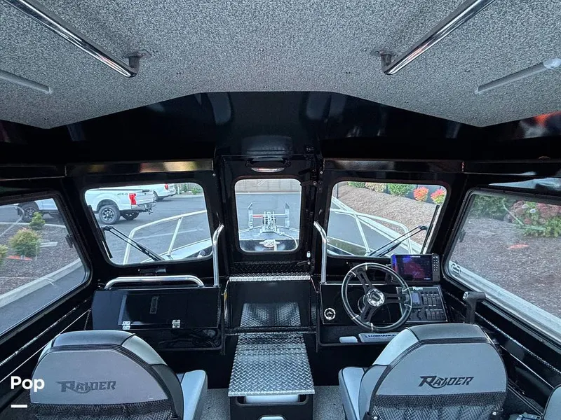 Slide: The Image of Raider 210 Explorer 2023 - 15933012