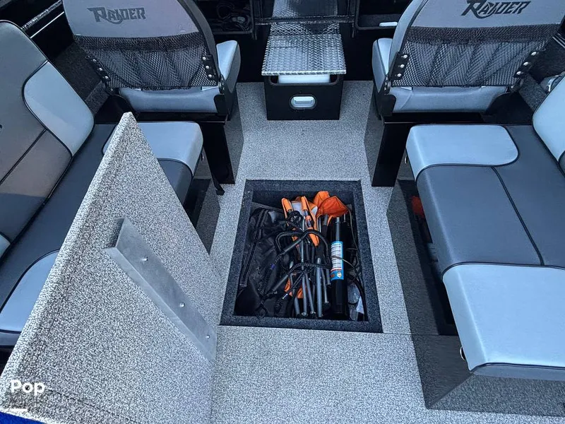 Slide: The Image of Raider 210 Explorer 2023 - 15933010