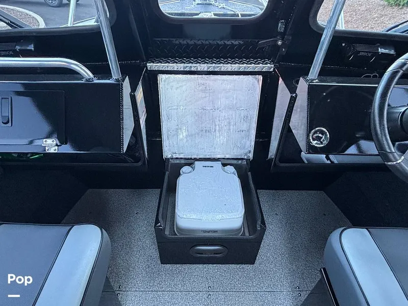 Slide: The Image of Raider 210 Explorer 2023 - 15933009