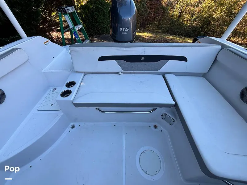 Slide: The Image of Four Winns 180 OB 2019 - 16015611