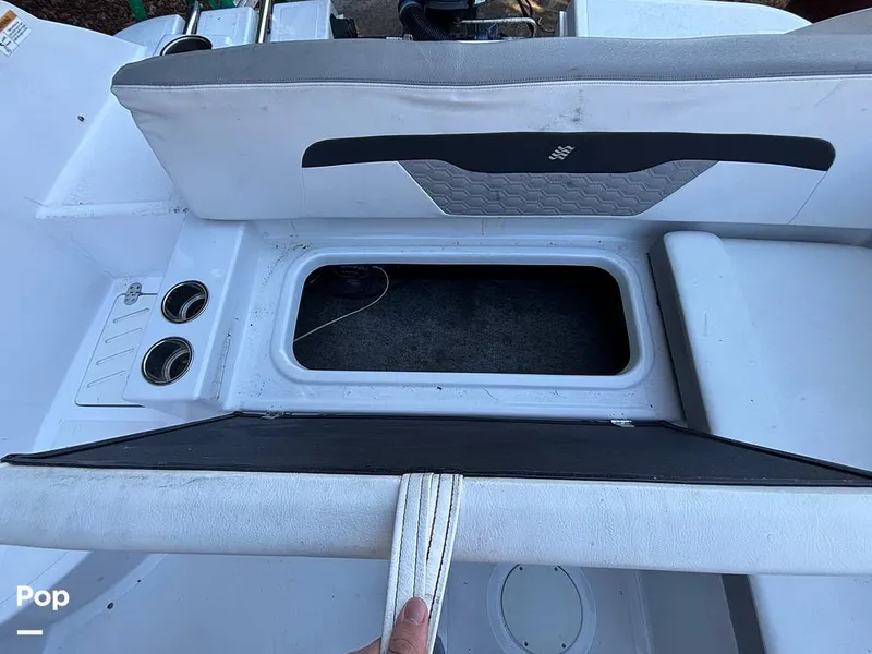 Slide: The Image of Four Winns 180 OB 2019 - 16015614