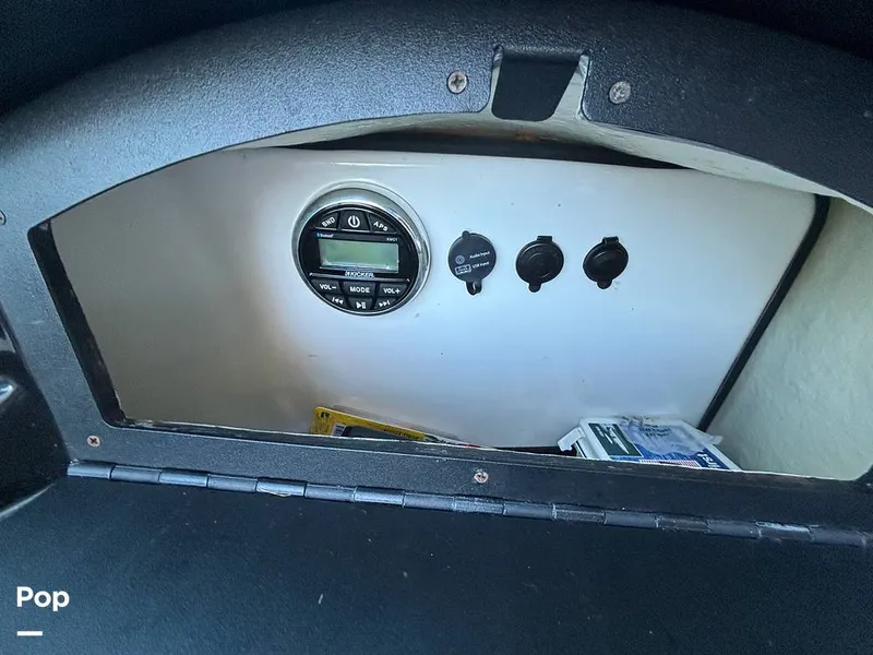 Slide: The Image of Four Winns 180 OB 2019 - 16015628