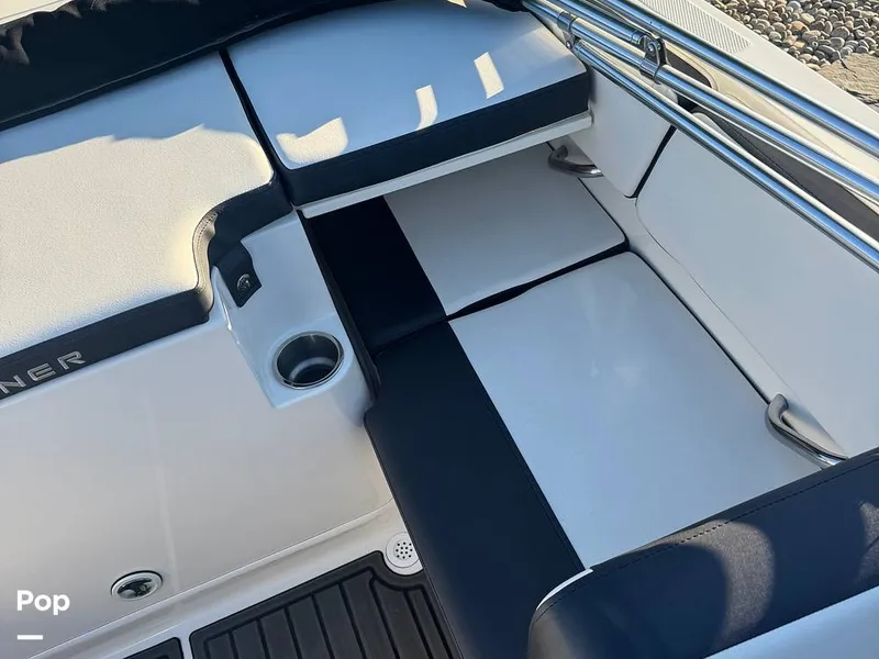 Slide: The Image of Bayliner VR4 2021 - 15930324