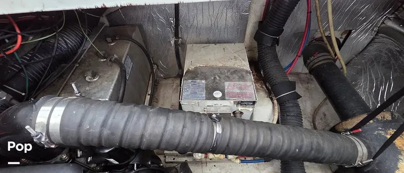 Slide: The Image of Carver Yachts Santego 380SE 2002 - 16099538