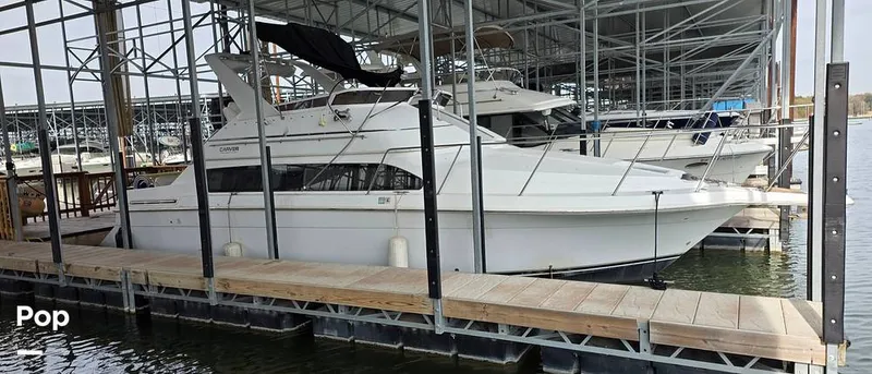 Slide: The Image of Carver Yachts Santego 380SE 2002 - 16099552