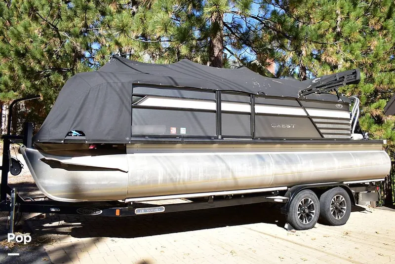 Slide: The Image of Crest III 220 SLC 2019 - 16029754