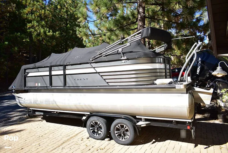 Slide: The Image of Crest III 220 SLC 2019 - 16029755