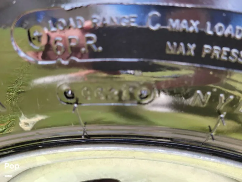 Slide: The Image of Tire Date Code - 15958300