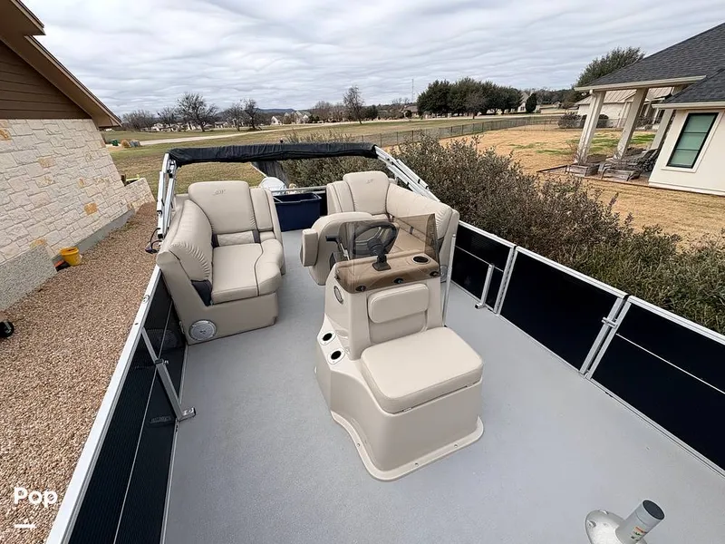 Slide: The Image of Silver Wave Islander 210 2019 - 16237328