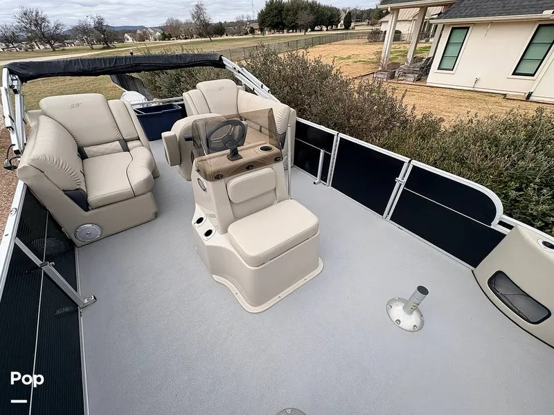 Slide: The Image of Silver Wave Islander 210 2019 - 16237329