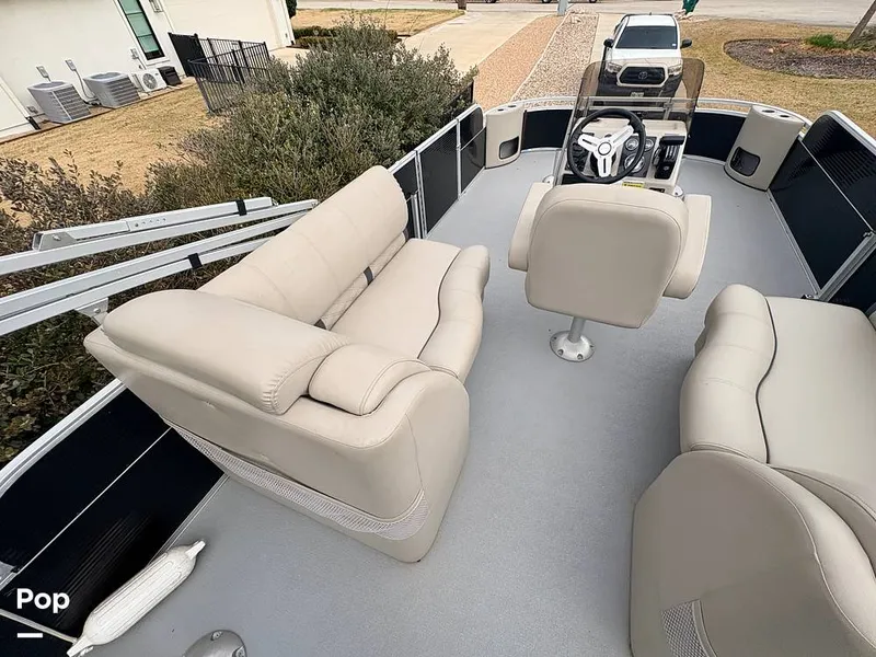 Slide: The Image of Silver Wave Islander 210 2019 - 16237340