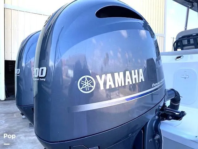 Slide: The Image of Twin Yamaha 200hp - 16016424