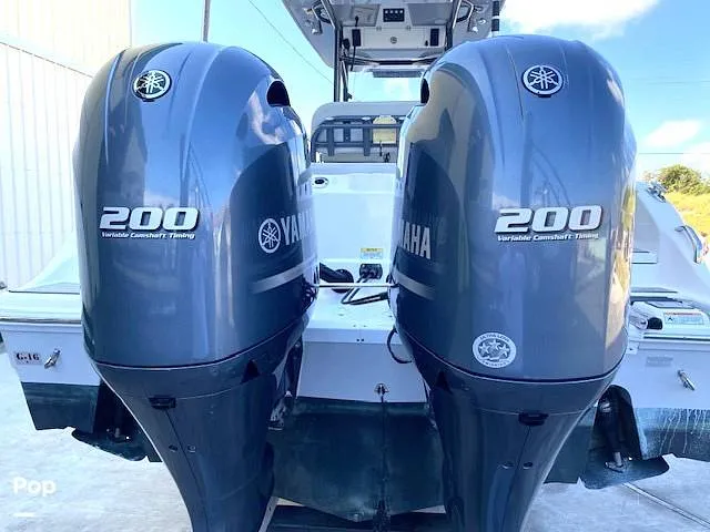 Slide: The Image of Twin Yamaha 200hp - 16016430