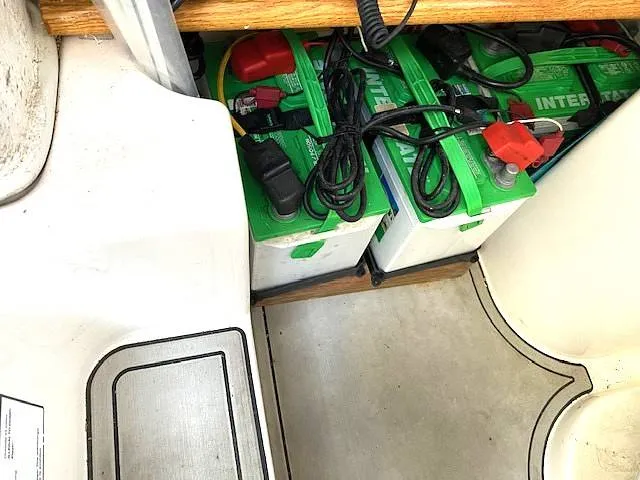 Slide: The Image of Trollering Motor Batteries - 16017455