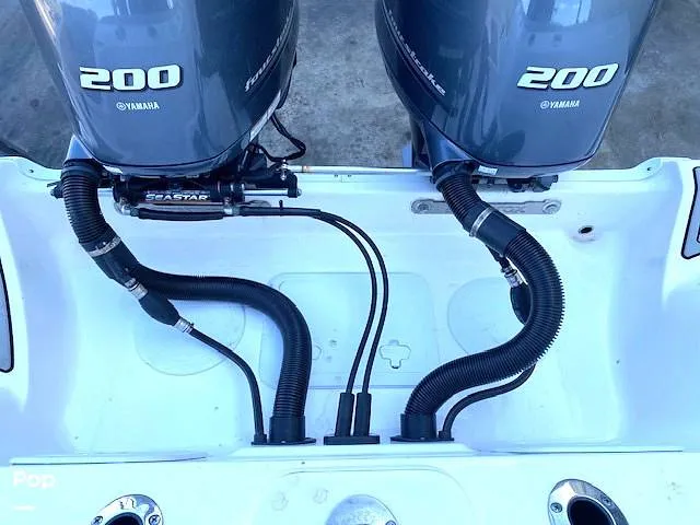 Slide: The Image of Twin Yamaha 200hp - 16017457