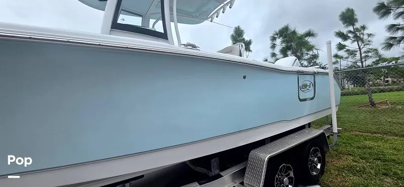 Slide: The Image of Sea Hunt Ultra 255 SE 2025 - 15944052