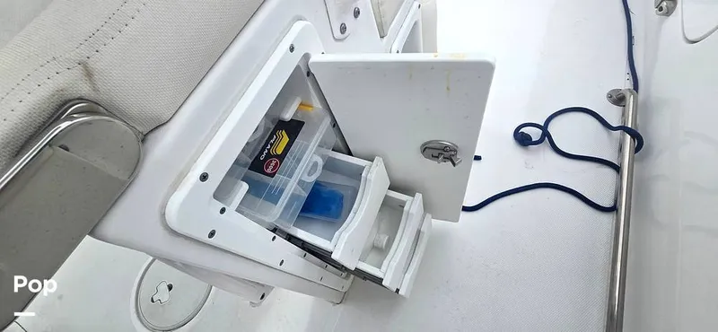 Slide: The Image of Sea Hunt Ultra 255 SE 2025 - 15944151