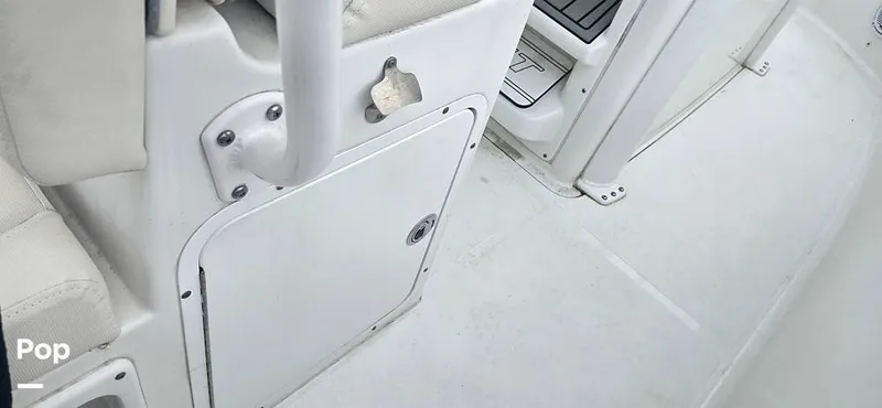 Slide: The Image of Sea Hunt Ultra 255 SE 2025 - 15944177