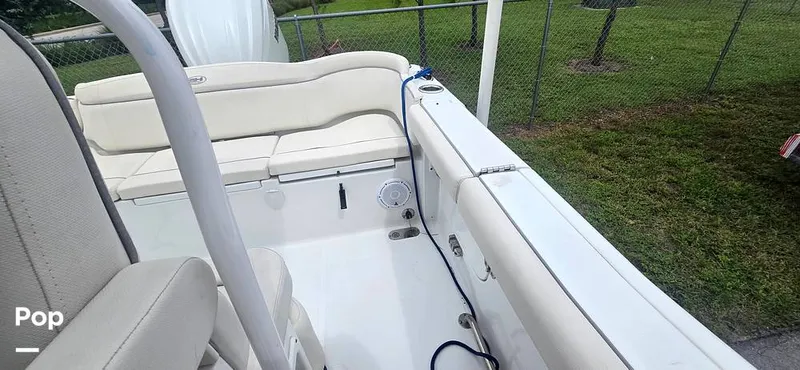 Slide: The Image of Sea Hunt Ultra 255 SE 2025 - 15944154