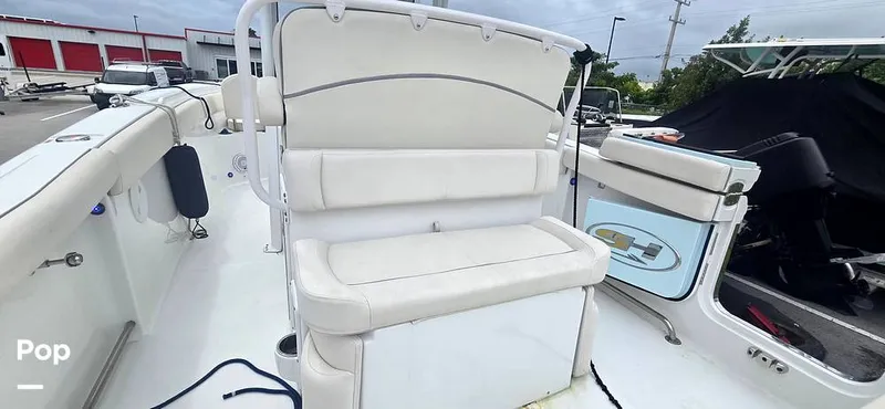 Slide: The Image of Sea Hunt Ultra 255 SE 2025 - 15944155