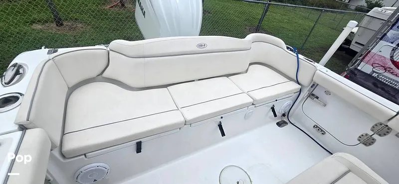 Slide: The Image of Sea Hunt Ultra 255 SE 2025 - 15944160