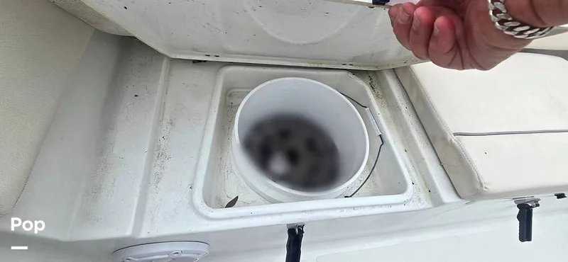 Slide: The Image of Sea Hunt Ultra 255 SE 2025 - 15944161