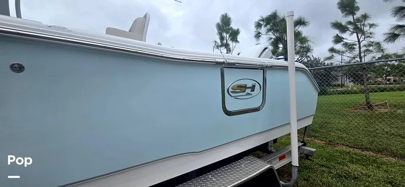 Slide: The Image of Sea Hunt Ultra 255 SE 2025 - 15944054