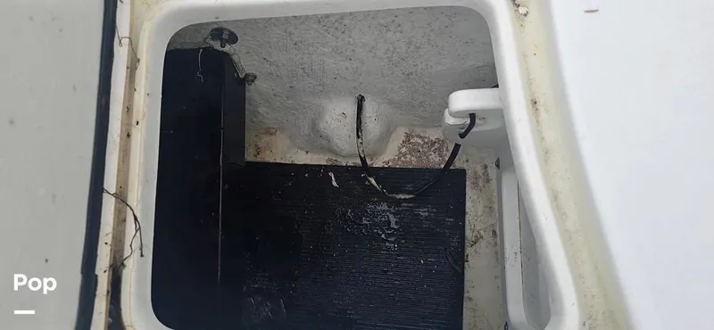 Slide: The Image of Sea Hunt Ultra 255 SE 2025 - 15944168