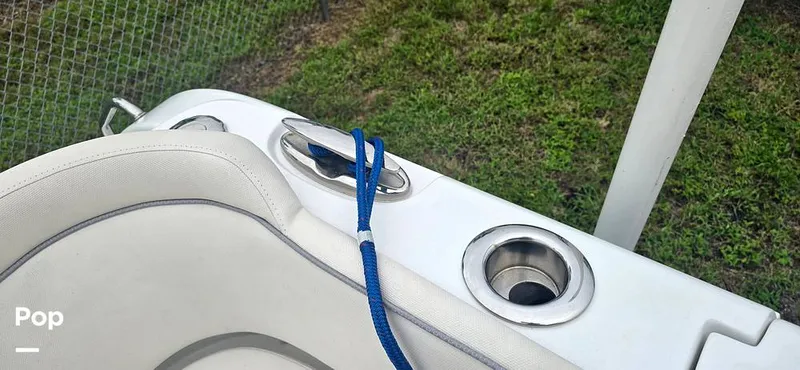 Slide: The Image of Sea Hunt Ultra 255 SE 2025 - 15944041