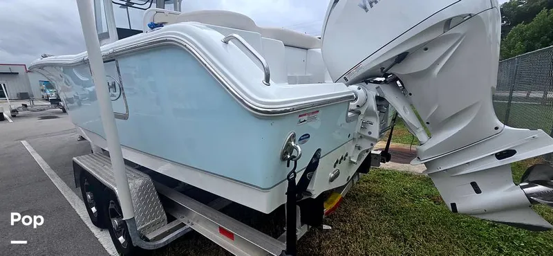 Slide: The Image of Sea Hunt Ultra 255 SE 2025 - 15944056