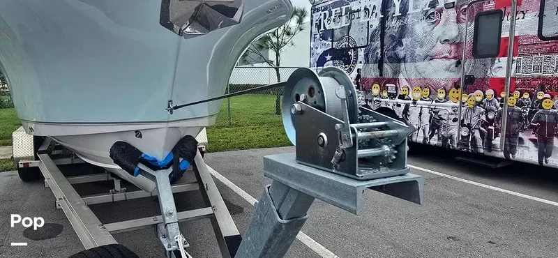 Slide: The Image of Sea Hunt Ultra 255 SE 2025 - 15944186