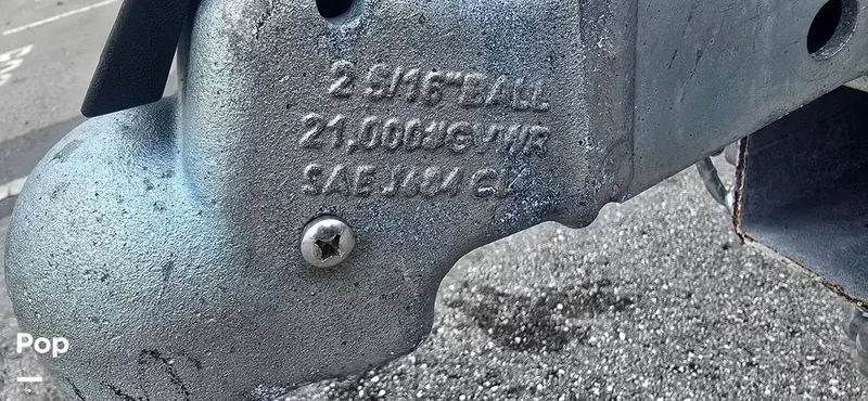 Slide: The Image of Sea Hunt Ultra 255 SE 2025 - 15944189