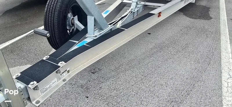 Slide: The Image of Sea Hunt Ultra 255 SE 2025 - 15944191