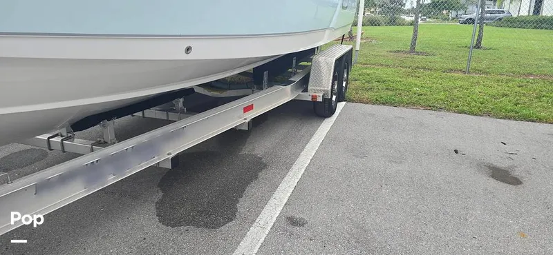 Slide: The Image of Sea Hunt Ultra 255 SE 2025 - 15944193